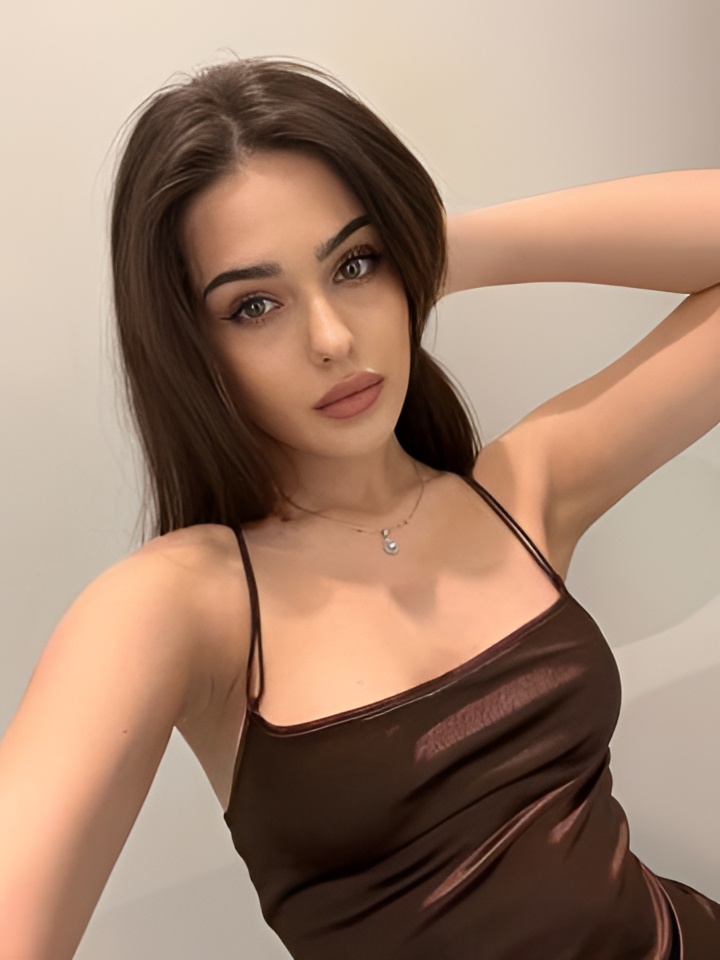 Индивидуалка Слава, доступна для личного знакомства от 2000 руб